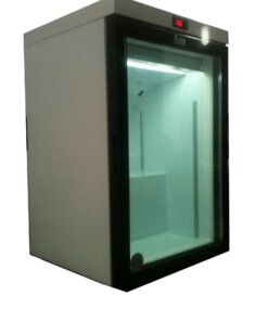 RVLAB-3V Refrigerador vertical con puerta en vidrio